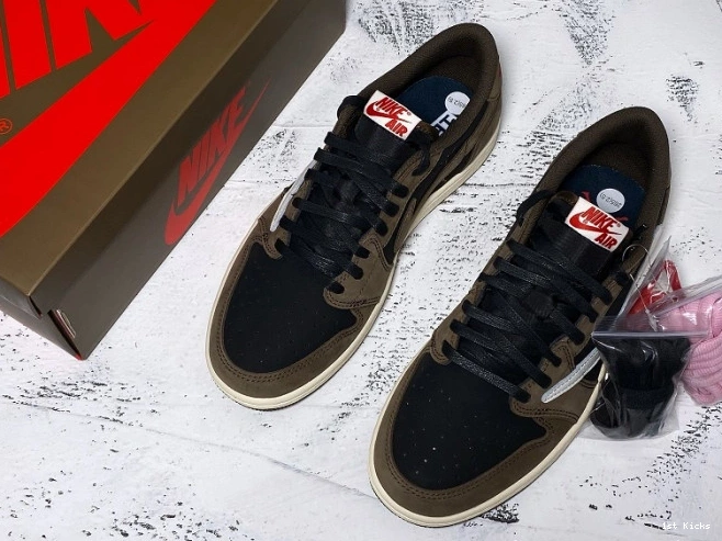 1st Kicks OG x Air CQ4277-001 Dark Scott Jordan 1 Travis Mocha SP Low 0719